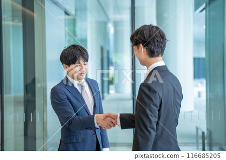 握手的商人 116685205