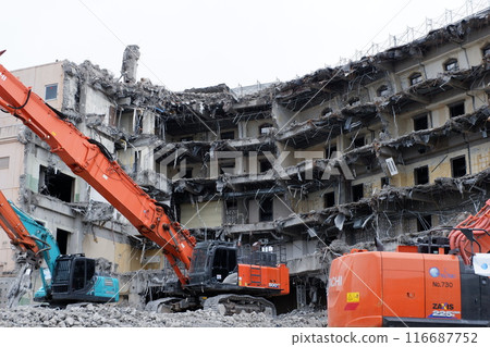 大樓正在拆除 116687752