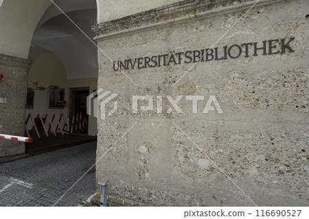Salzburg University Library 116690527