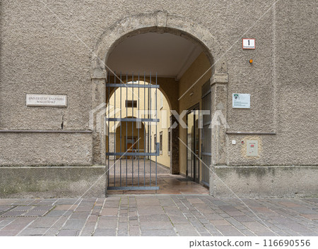 the University of Salzburg, Austria the University of Salzburg, Austria 116690556