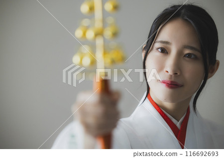 Shrine Maiden Kagura Shrine Maiden Kagura 116692693