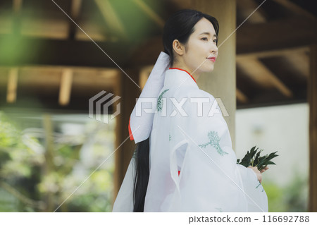 境內的巫女 116692788