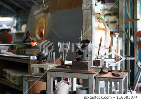 Handmade glassblowing workshop Handmade glassblowing workshop 116693074