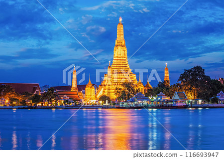 Wat Arun temple in Bangkok, Thailand in the night Wat Arun temple in Bangkok, Thailand in the night 116693947
