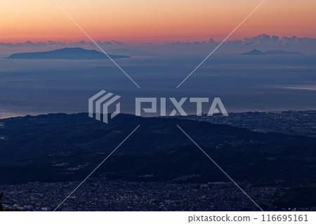 Izu Islands at dawn from Mount Tonodake in Tanzawa 116695161