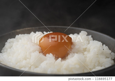 Raw egg on rice: Eggs with soy sauce Raw egg on rice: Eggs with soy sauce 116695177