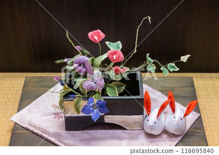 Very beautiful dolls on the stage Very beautiful dolls on the stage 116695840