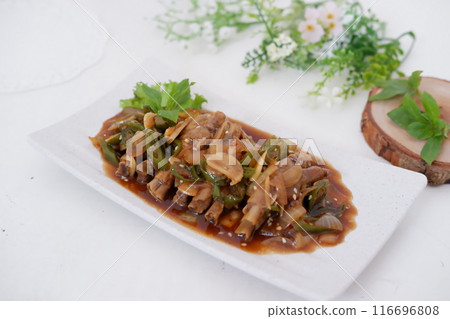 delicious spicy black pepper chicken feet as a background delicious spicy black pepper chicken feet as a background 116696808