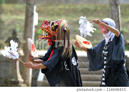 舞獅 神戶市非物質文化遺產 神樂 南秀雄獅 舞獅 神戶市非物質文化遺產 神樂 南秀雄獅 116696915