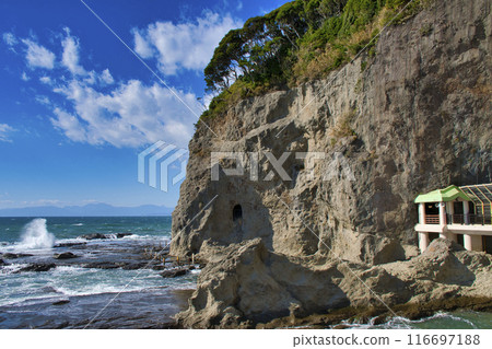 [Fujisawa City] Enoshima Cave 116697188