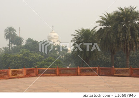 印度德里胡馬雍陵墓的古魯瓦拉‧達姆達瑪‧薩希卜 (Gurudwara Damdama Sahib) 印度德里胡馬雍陵墓的古魯瓦拉‧達姆達瑪‧薩希卜 (Gurudwara Damdama Sahib) 116697940