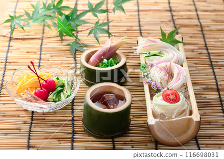Cold noodles served in a natural bamboo bowl Cold noodles served in a natural bamboo bowl 116698031
