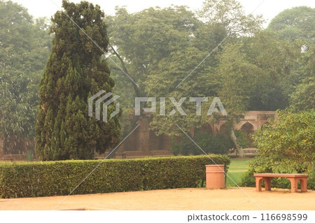 Scenery inside Humayun's Tomb, Delhi, India Scenery inside Humayun's Tomb, Delhi, India 116698599