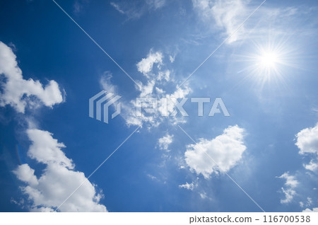 藍天和太陽和雲彩 藍天和太陽和雲彩 116700538