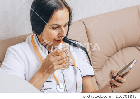 Coffee Break: Highlighting the role of coffee breaks in workplace productivity. Telemedicine Coffee Break: Highlighting the role of coffee breaks in workplace productivity. Telemedicine 116701883