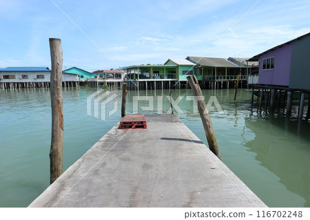 馬來西亞吉膽島的一個小碼頭 116702248