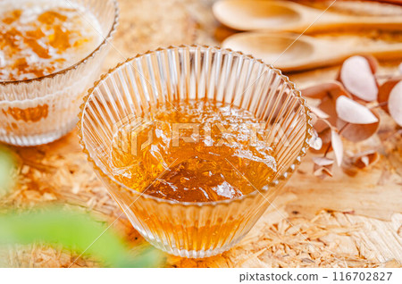 Jiggly roasted green tea jelly 116702827