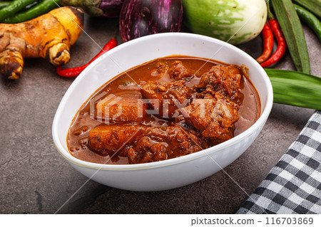Indian cuisine - spicy chicken vindaloo Indian cuisine - spicy chicken vindaloo 116703869