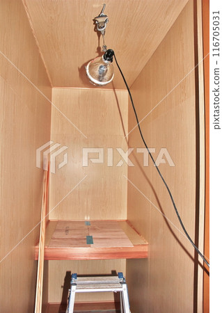 一座新木屋的建築工地，正在興建的儲存空間 116705031