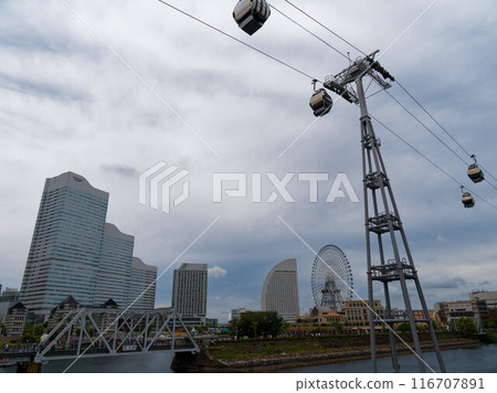 Minato Mirai Ferris wheel and sky 116707891