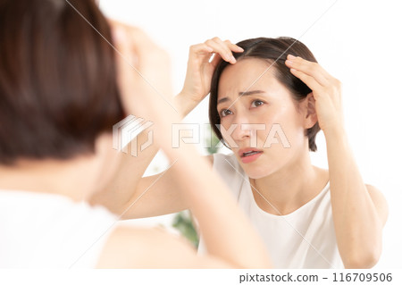 為關心頭髮的女性提供頭髮護理 116709506