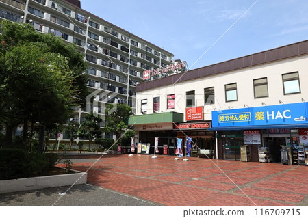 [橫濱市] JR京濱東北線/根岸線 東急店 根岸站前根岸店/Mister Donut Hack Drug 116709715