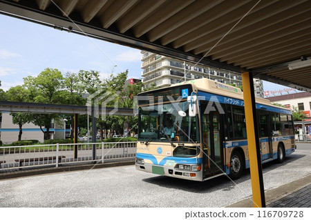 [橫濱市] JR京濱東北線/根岸線根岸站前巴士總站 116709728