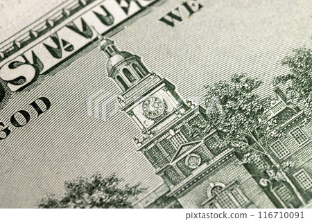 close-up of an old-style hundred US dollars 116710091