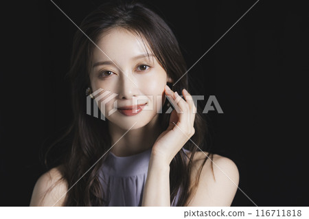 Cool woman black background Cool woman black background 116711818