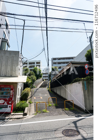 Uphill road near Ikejiri-Ohashi Station, clear summer sky, Meguro-ku, Tokyo 116712496