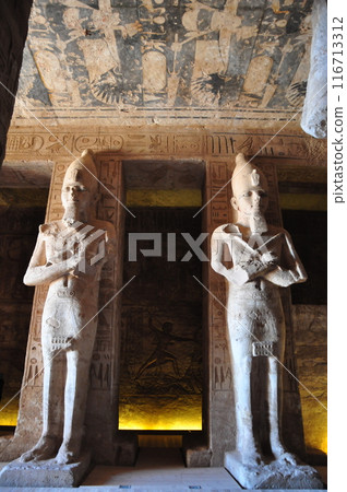Inside the temple of Abu Simbel 116713312