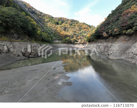 Scenery from the bottom of the Shikanogawa Dam in Seiyo City, Ehime Prefecture Scenery from the bottom of the Shikanogawa Dam in Seiyo City, Ehime Prefecture 116713870