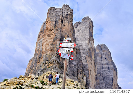 Tre Cime Lavaredo Pass signpost Tre Cime Lavaredo Pass signpost 116714867