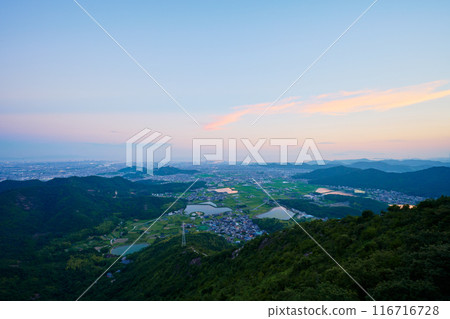從高宮山頂看到的日落 從高宮山頂看到的日落 116716728