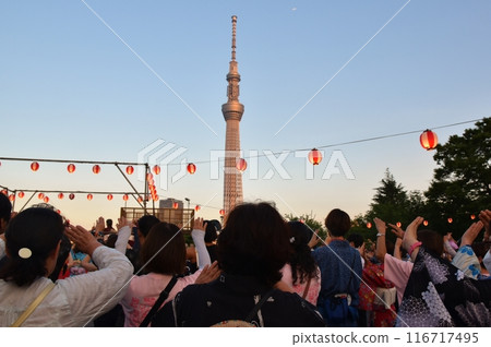 Bon Odori Festival at dusk in Asakusa, Tokyo Bon Odori Festival at dusk in Asakusa, Tokyo 116717495