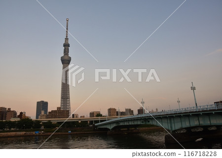 Skytree and Kototoibashi Bridge at dusk, Tokyo Skytree and Kototoibashi Bridge at dusk, Tokyo 116718228