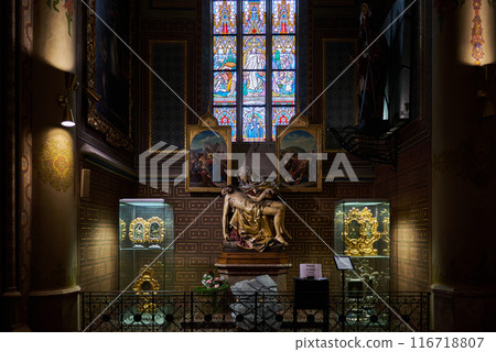 Interior of Basilica of St. Peter and St. Paul, neo-Gothic church in Vysehrad fortress in Prague, Czech Republic 116718807