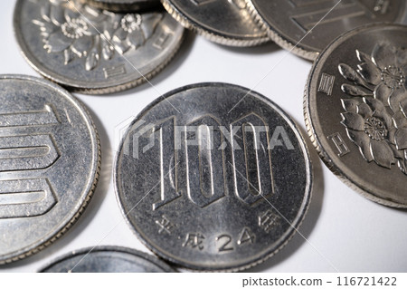 100 日圓硬幣的圖像 116721422