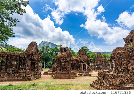越南:美山遺址和聖山Mahaparvata,佔婆王國供奉印度教神的聖地 越南:美山遺址和聖山Mahaparvata,佔婆王國供奉印度教神的聖地 116721526