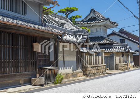 大阪岸和田市本町,舊紀州街道沿線的街景 大阪岸和田市本町,舊紀州街道沿線的街景 116722213