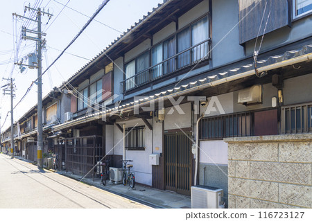 Sixteen Tenement Houses (Kishijo-cho, Kishiwada City, Osaka Prefecture) Sixteen Tenement Houses (Kishijo-cho, Kishiwada City, Osaka Prefecture) 116723127