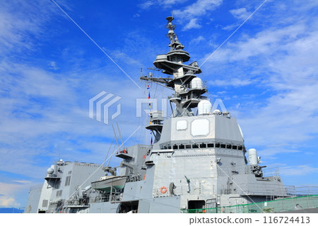 [Kagawa Prefecture] The escort ship Akizuki anchored at Takamatsu Port 116724413