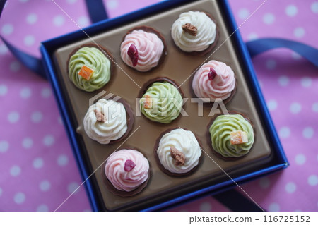 Cute and stylish chocolates in the shape of a bouquet Cute and stylish chocolates in the shape of a bouquet 116725152