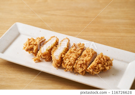 盤子裡的炸豬排 116726628