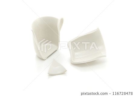 破碎的杯子 破碎的杯子 116728478