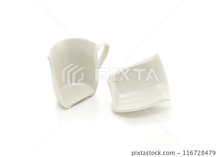破碎的杯子 破碎的杯子 116728479