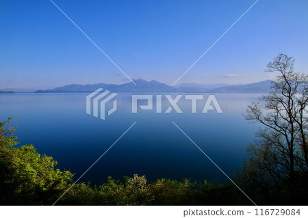 Lake Inawashiro and Mt. Bandai (Koriyama City, Fukushima Prefecture, Konan Town) 116729084