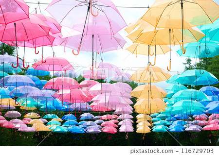 五顏六色的雨傘 五顏六色的雨傘 116729703