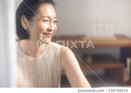 微笑的女人 116730014