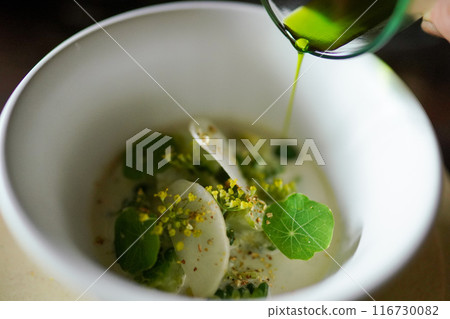 美食開胃菜和草藥油 美食開胃菜和草藥油 116730082